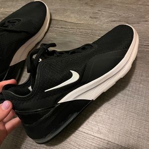 Gently used Nike Air Max Motion Womens 9.5